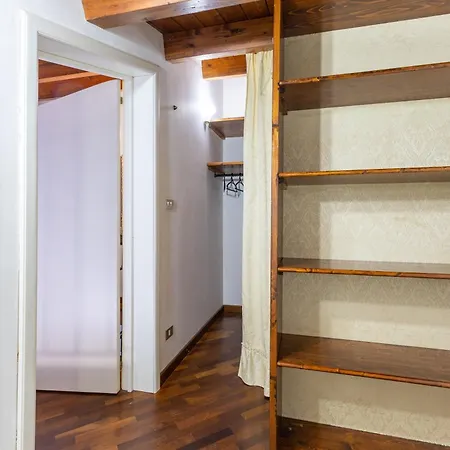 Attic Apartman Acate