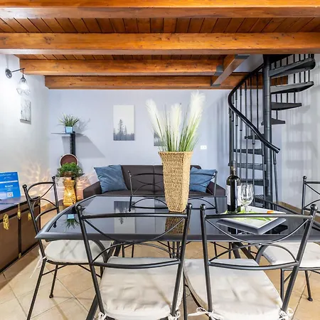 Apartment Attic Acate