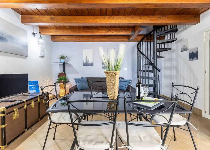 Attic Acate