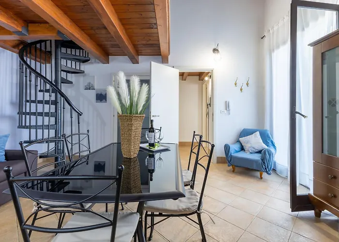 Attic Acate