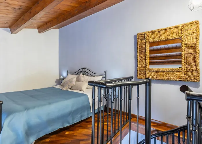 Apartment Attic *
